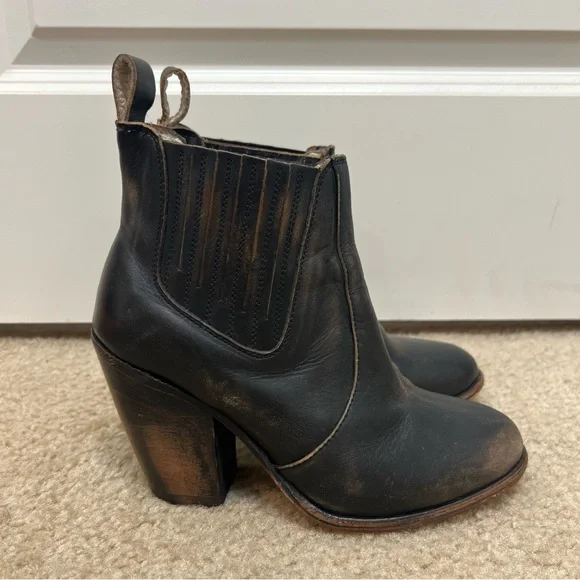 Freebird by Steve. Morgan Leather Ankle Boot - Picture 3 of 9